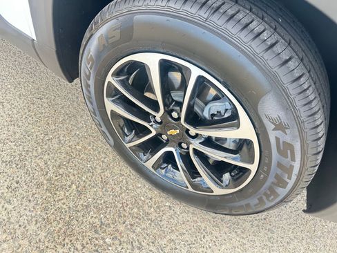 Used 2024 Chevrolet TrailBlazer LT w/ Driver Confidence Package image 30