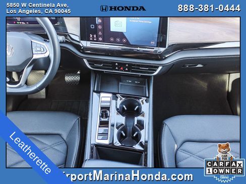 Used 2024 Volkswagen Atlas SE AWD/4WD image 2
