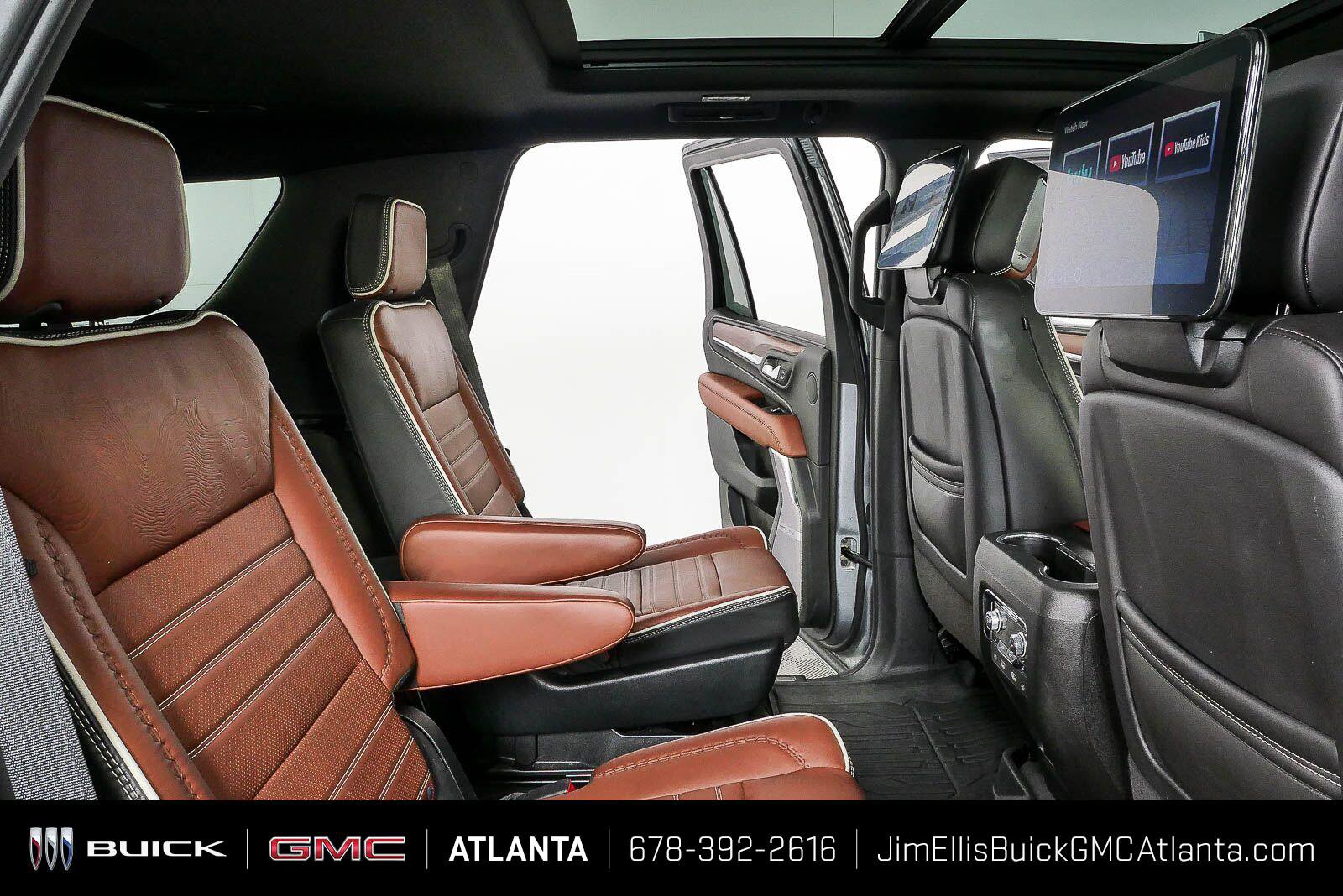 Certified 2023 GMC Yukon Denali Ultimate w/ LPO, Floor Liner Package AWD/4WD image 24
