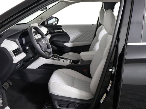 New 2025 Mitsubishi Outlander SEL image 32