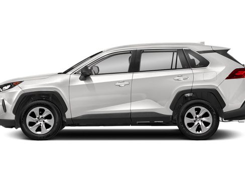 Used 2021 Toyota RAV4 LE AWD/4WD image 2