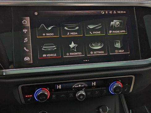 Used 2025 Audi Q3 2.0T Premium w/ Convenience Package image 11