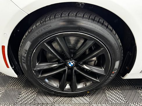 Used 2021 BMW 750i xDrive image 21