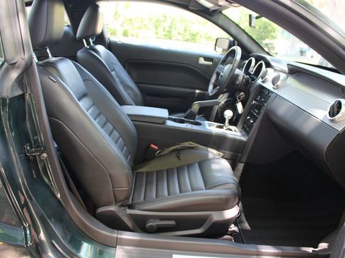 Used 2008 Ford Mustang GT RWD image 13