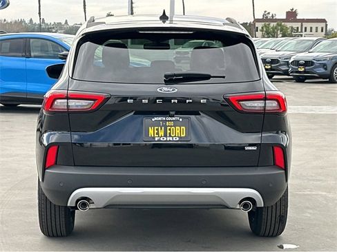New 2025 Ford Escape SE w/ PHEV Premium Package image 5