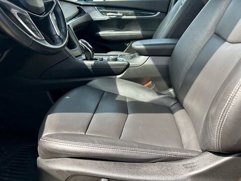 Used 2020 Cadillac XT5 Premium Luxury image 9