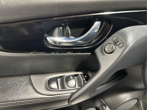 Used 2022 Nissan Rogue Sport SL image 10