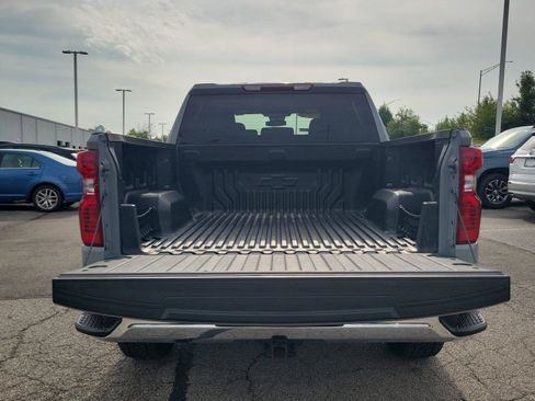 Used 2024 Chevrolet Silverado 1500 LT AWD/4WD image 9