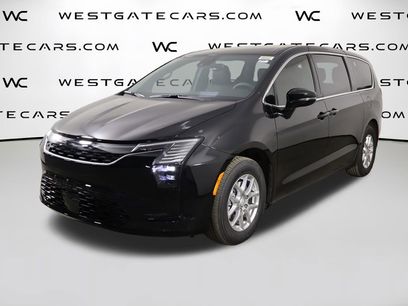 New 2027 Chrysler Pacifica Select