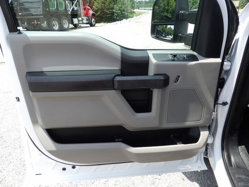 Used 2020 Ford F250 XL w/ Power Equipment Group RWD image 14