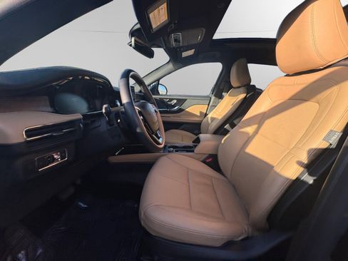 Certified 2022 Lincoln Corsair Reserve w/ Equipment Group 201A image 9