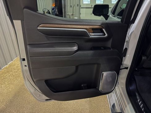 Used 2022 Chevrolet Silverado 1500 High Country image 16