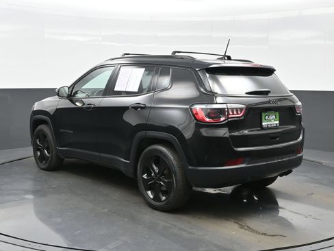 Used 2021 Jeep Compass Latitude FWD image 5