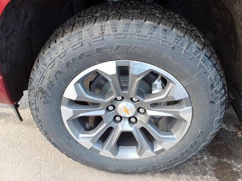 New 2026 Chevrolet Silverado 1500 High Country AWD/4WD image 9