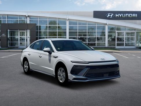 New 2026 Hyundai Sonata SE FWD image 11