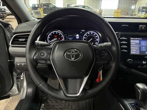 Certified 2020 Toyota Camry SE image 18