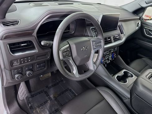 Used 2024 Chevrolet Tahoe Z71 w/ Z71 Off-Road Package AWD/4WD image 20