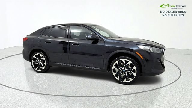Used 2026 BMW X2 xDrive28i AWD/4WD image 1