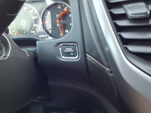 Used 2023 GMC Acadia AT4 w/ Technology Package AWD/4WD image 40