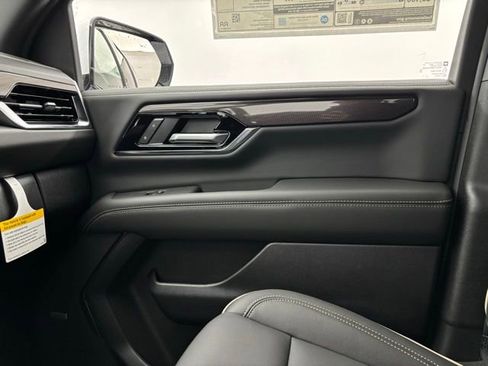 New 2026 GMC Yukon XL Elevation image 44