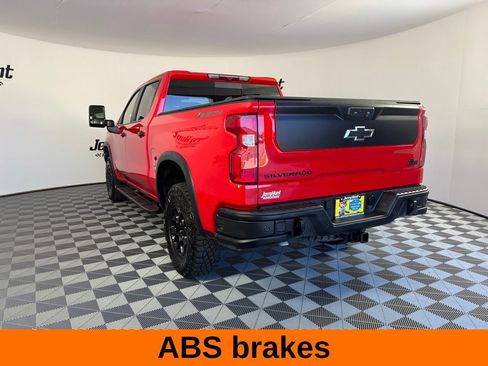 Used 2024 Chevrolet Silverado 1500 ZR2 w/ ZR2 Bison Edition image 8