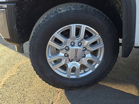 Used 2024 GMC Sierra 3500 SLE w/ SLE Value Package image 52