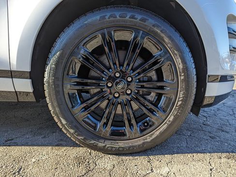 Used 2024 Land Rover Range Rover Evoque Dynamic SE AWD/4WD image 49