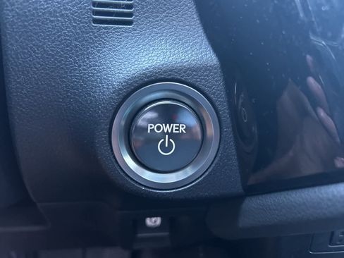 Used 2025 Lexus ES 300h w/ Premium Package image 32