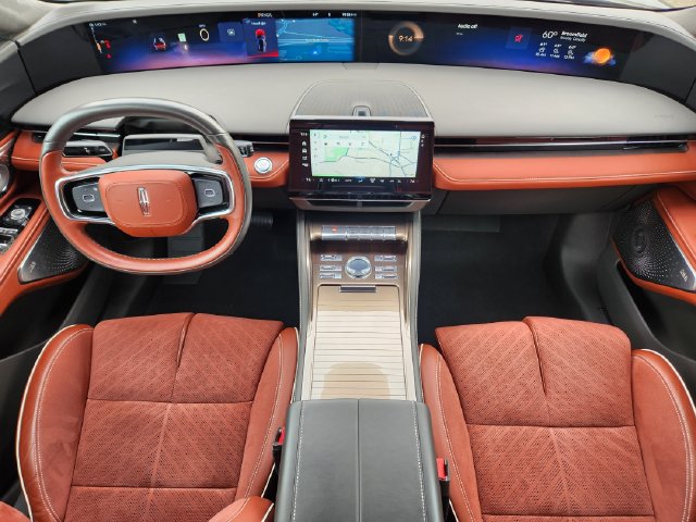 Certified 2024 Lincoln Nautilus Black Label AWD/4WD image 13