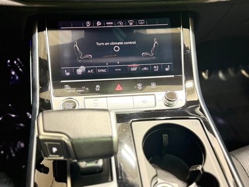 Used 2021 Audi Q8 Prestige AWD/4WD image 30