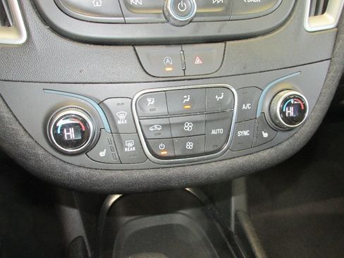 Used 2024 Chevrolet Malibu LT image 22