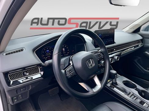 Used 2024 Honda Civic Touring image 9