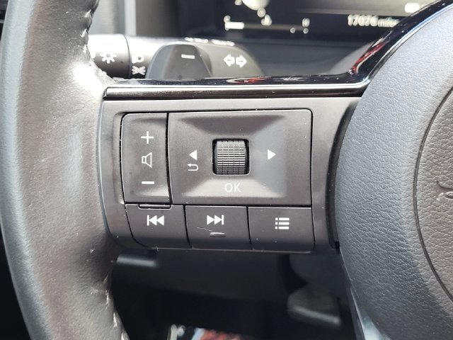 Certified 2024 Nissan Rogue Platinum w/ Platinum Premium Package AWD/4WD image 15