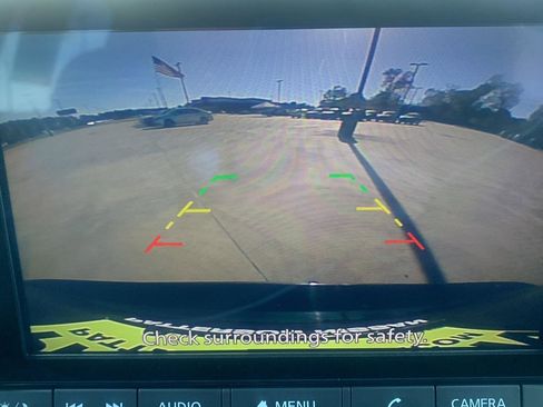 Used 2024 Nissan Rogue S image 13