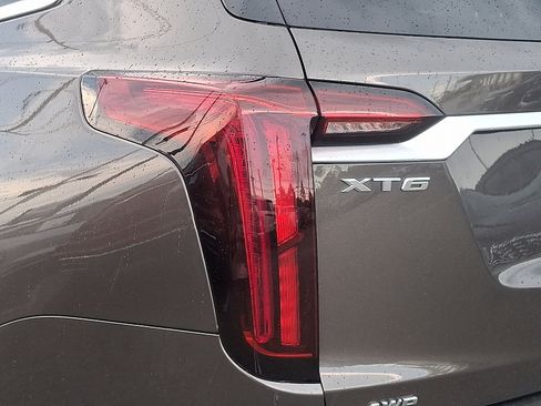 Used 2020 Cadillac XT6 Premium Luxury image 11