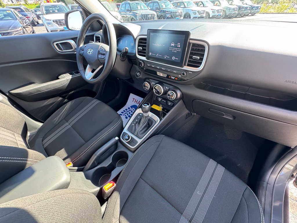 Used 2024 Hyundai Venue SEL FWD image 26