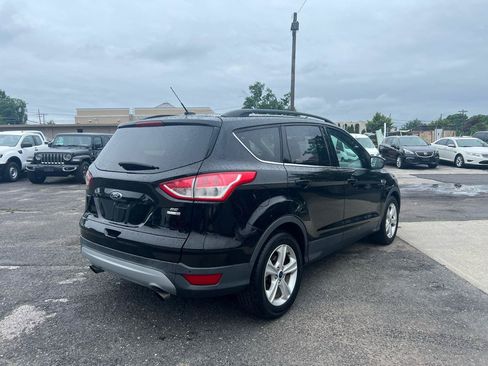 Used 2016 Ford Escape SE w/ Equipment Group 201A AWD/4WD image 4