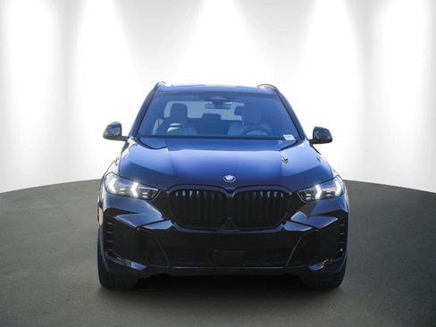 Certified 2024 BMW X5 xDrive40i w/ M Sport Package image 2