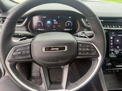 Certified 2023 Jeep Grand Cherokee L Laredo AWD/4WD image 25