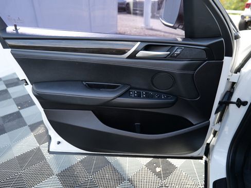 Used 2017 BMW X3 xDrive28i w/ Premium Package image 12