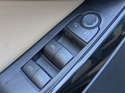 New 2026 Chevrolet Equinox ACTIV w/ Safety and Technology Package image 9