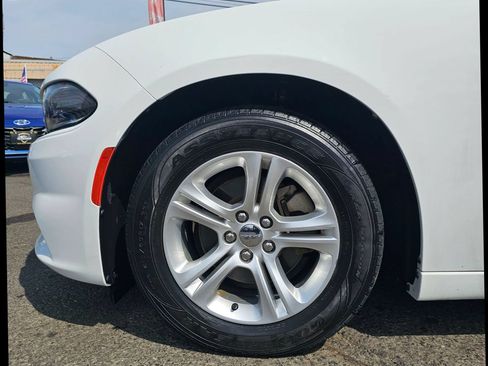 Used 2021 Dodge Charger SXT w/ Leather Interior Group RWD image 34