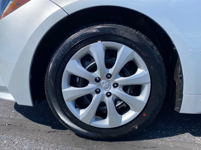 Used 2025 Toyota Corolla LE FWD image 21