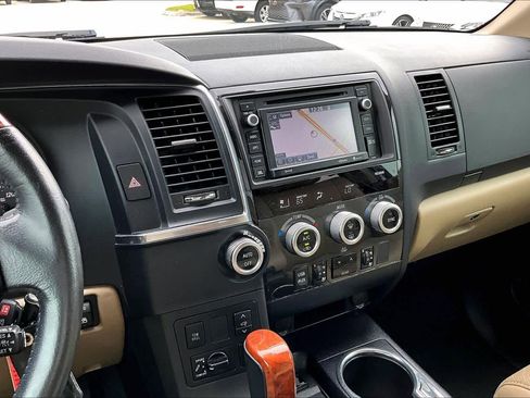Used 2019 Toyota Sequoia Platinum image 7