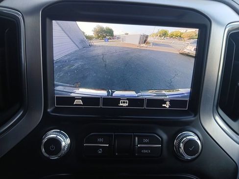Used 2021 GMC Sierra 1500 SLT w/ X31 Off-Road Package AWD/4WD image 9