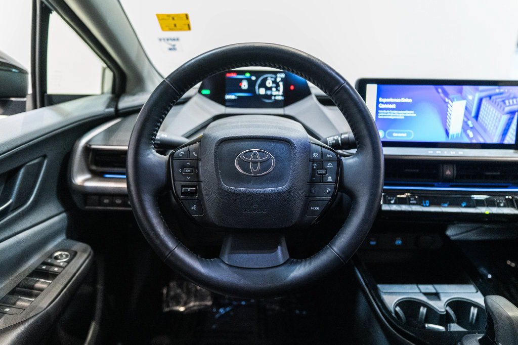 Certified 2025 Toyota Prius XLE FWD image 16
