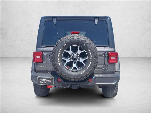 Used 2022 Jeep Wrangler Unlimited Rubicon w/ LED Lighting Group AWD/4WD image 6