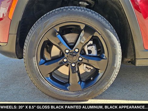 Used 2023 Jeep Grand Cherokee L Limited w/ Black Appearance Package image 37