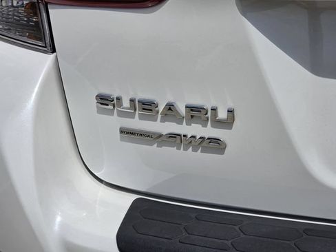 Used 2022 Subaru Crosstrek 2.5i Limited w/ Moonroof Package 2 AWD/4WD image 11