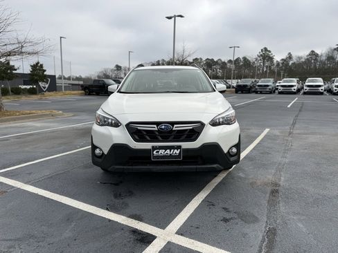 Used 2023 Subaru Crosstrek 2.0i Premium image 2